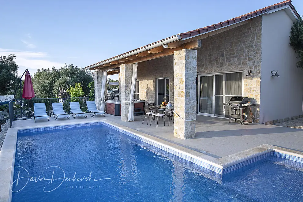 Ferienhaus in Pag mit Pool 999210483 38338 – Foto 2