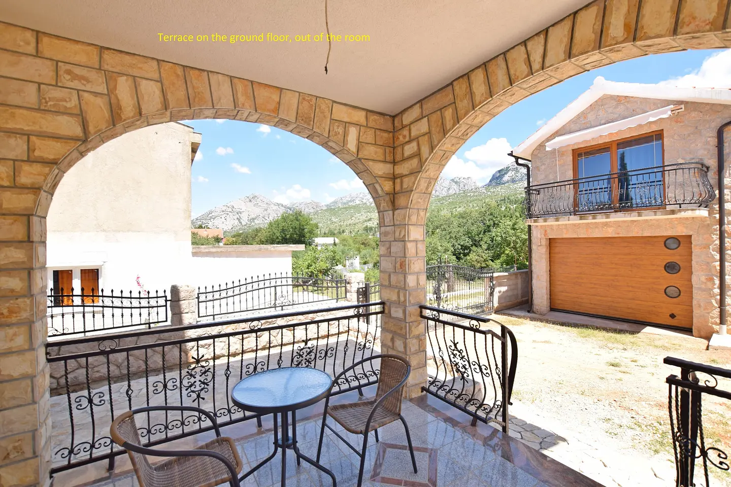 Ferienappartment in Starigrad  999207018 35097