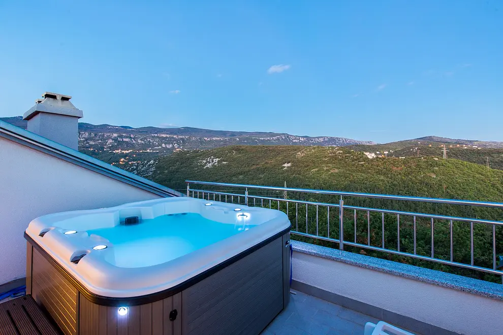 Outdoor-Whirlpool 4