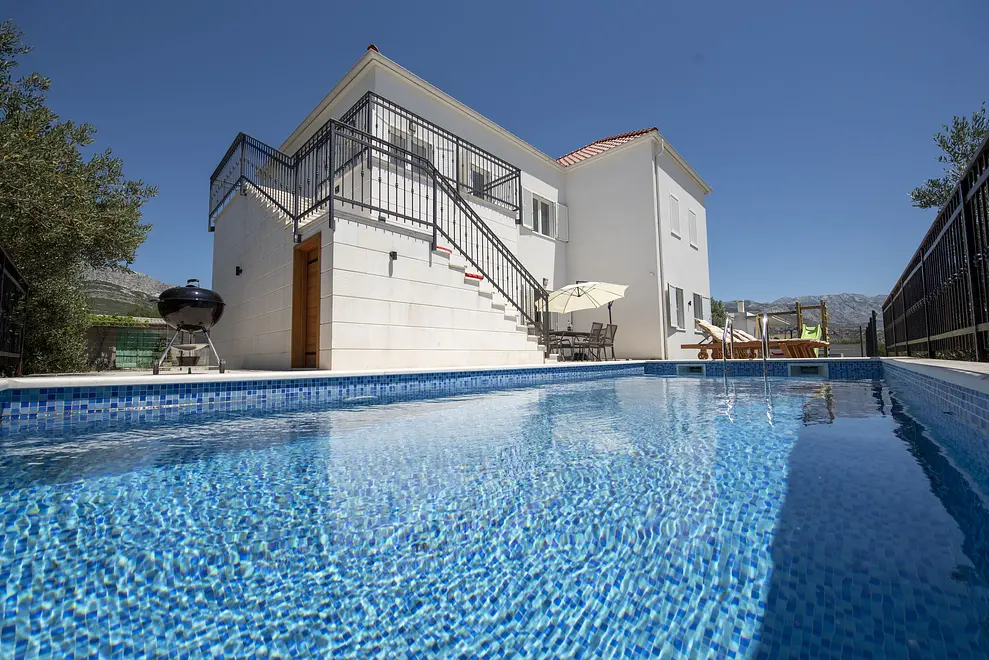 Ferienhaus in Solin mit Pool 66133374 18377