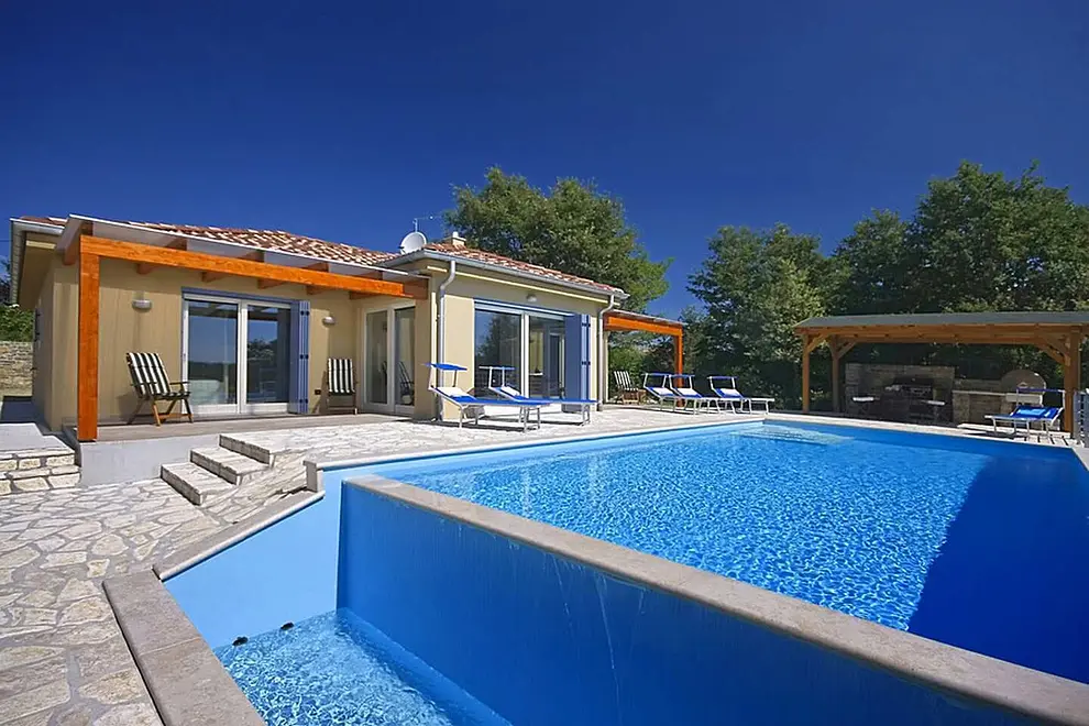 Ferienhaus in Groznjan mit Pool 66134504 19239