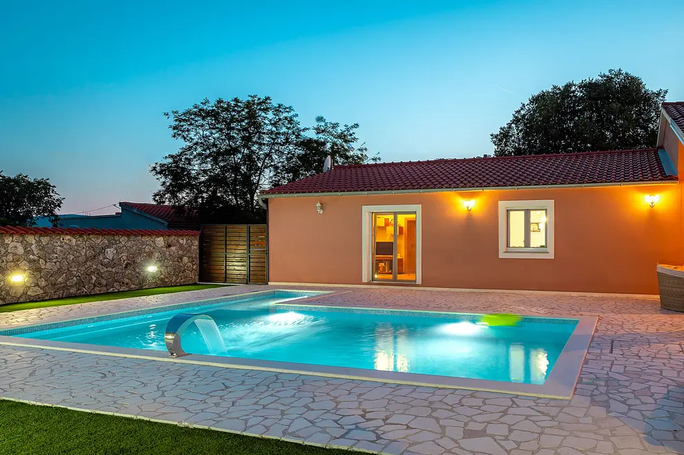 Ferienhaus in Drnis mit Pool 999212454 40082 – Foto 2