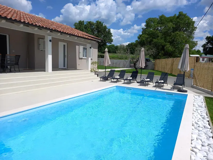 Ferienwohnung in Tinjan mit Pool 999224920 42428 – Foto 2