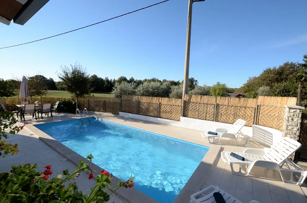 Ferienhaus in Barban mit Pool und haustiergeeignet 66121240 9073