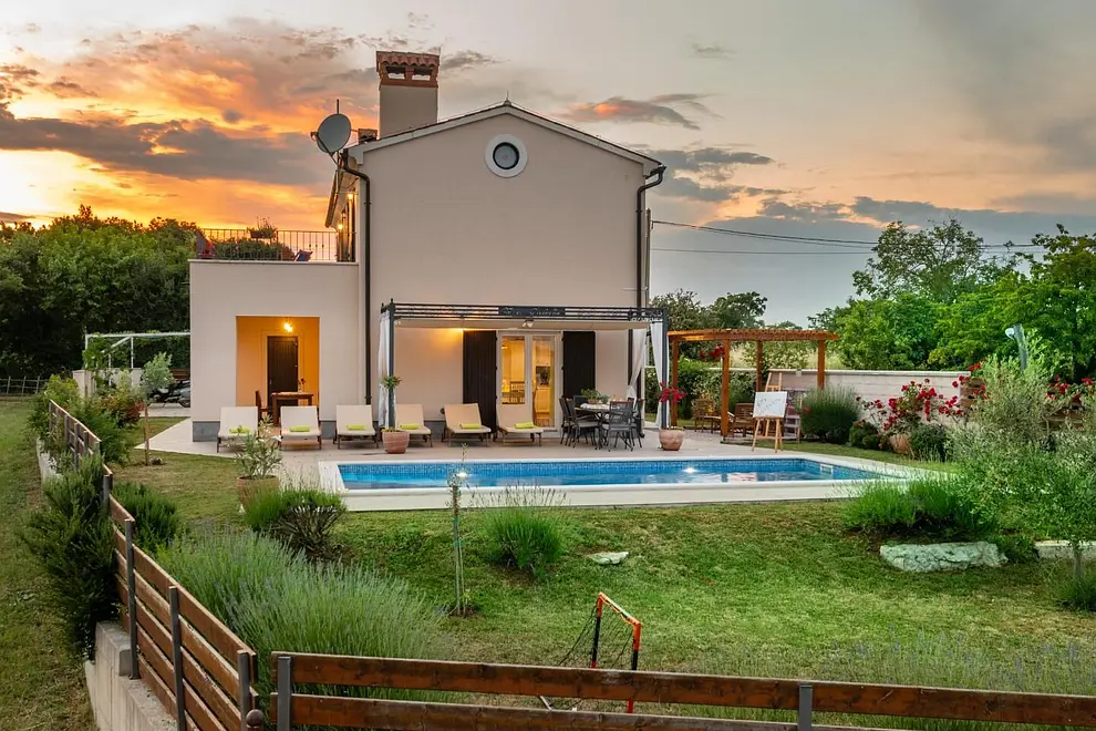 Ferienhaus in Barban mit Pool und haustiergeeignet 66124498 11492