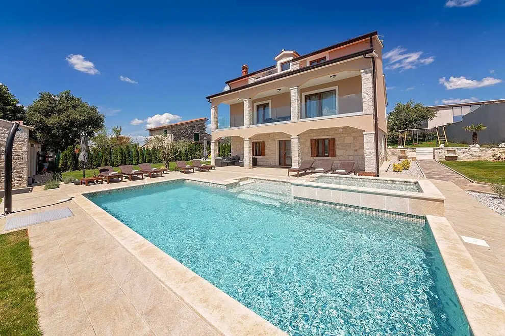 Ferienhaus in Kastelir-Labinci mit Pool 66128534 14668