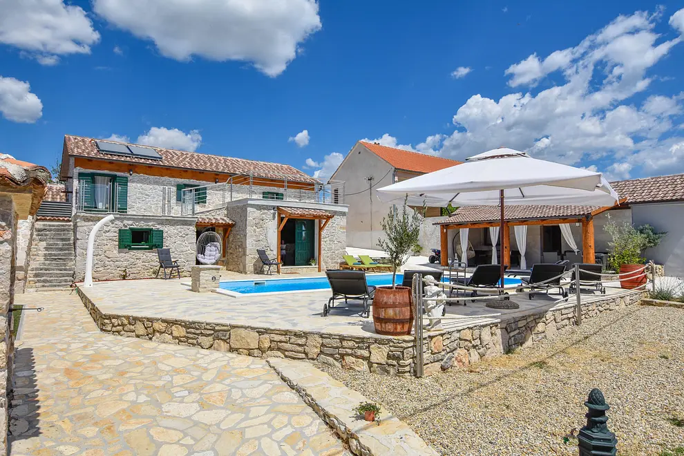 Ferienhaus in Biograd mit Pool und haustiergeeignet 66134048 18913