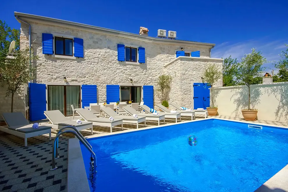 Ferienhaus in Porec mit Pool und haustiergeeignet 66123982 11119