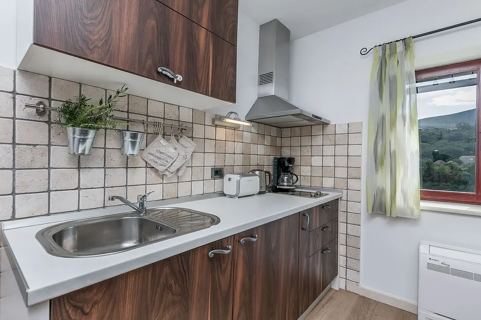 Ferienhaus in Omis mit Pool und haustiergeeignet 66129779 15553