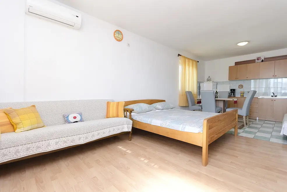 Ferienwohnung in Tribunj mit Pool 999205632 33774 – Foto 6