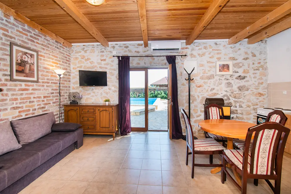 Ferienwohnung in Biograd mit Pool und haustiergeeignet 66139133 22005