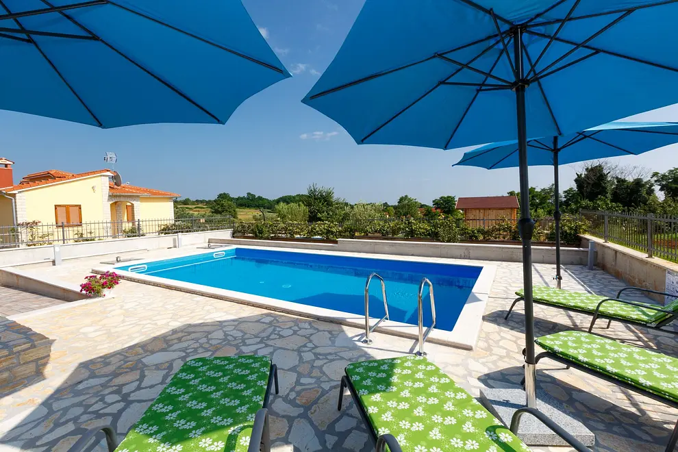 Ferienhaus in Kastelir-Labinci mit Pool 999210410 38272 – Foto 2
