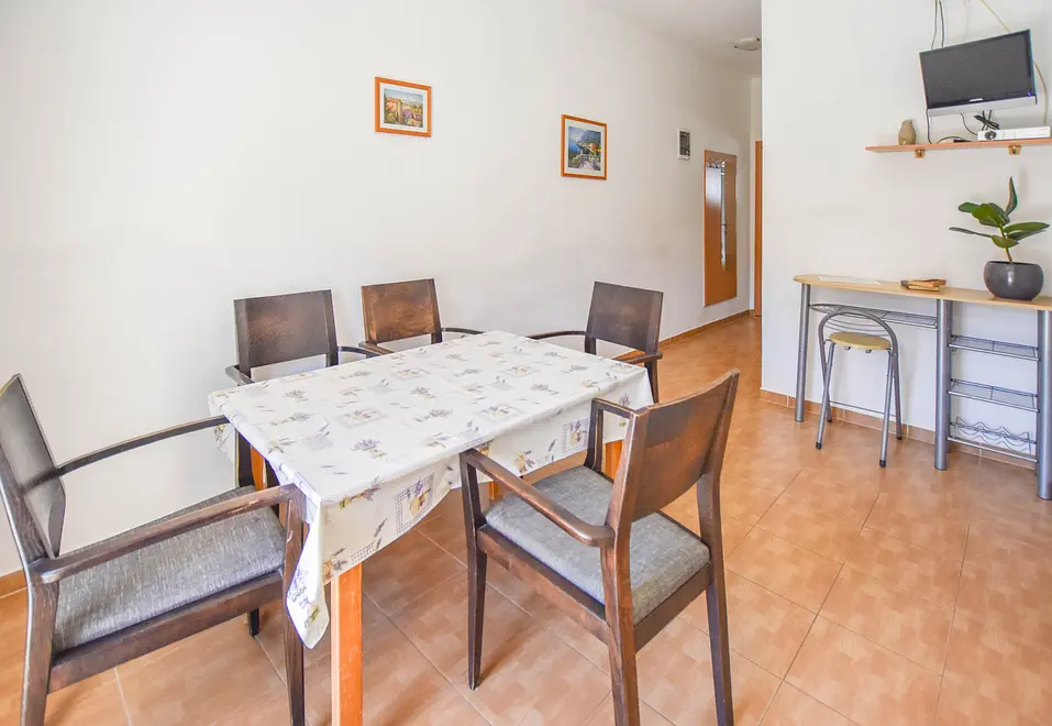 Ferienwohnung in Biograd mit Pool und haustiergeeignet 66117562 6243