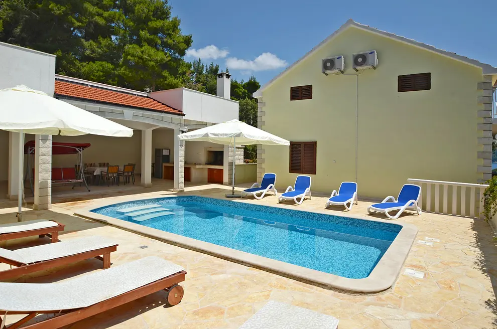 Ferienhaus in Blato mit Pool 66121236 9069