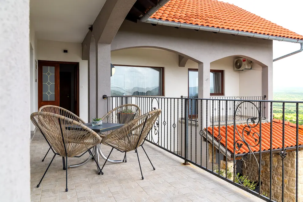 Ferienhaus in Drnis mit Pool 999210460 38319