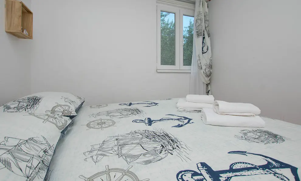 Ferienwohnung in Pasman  6611205 276