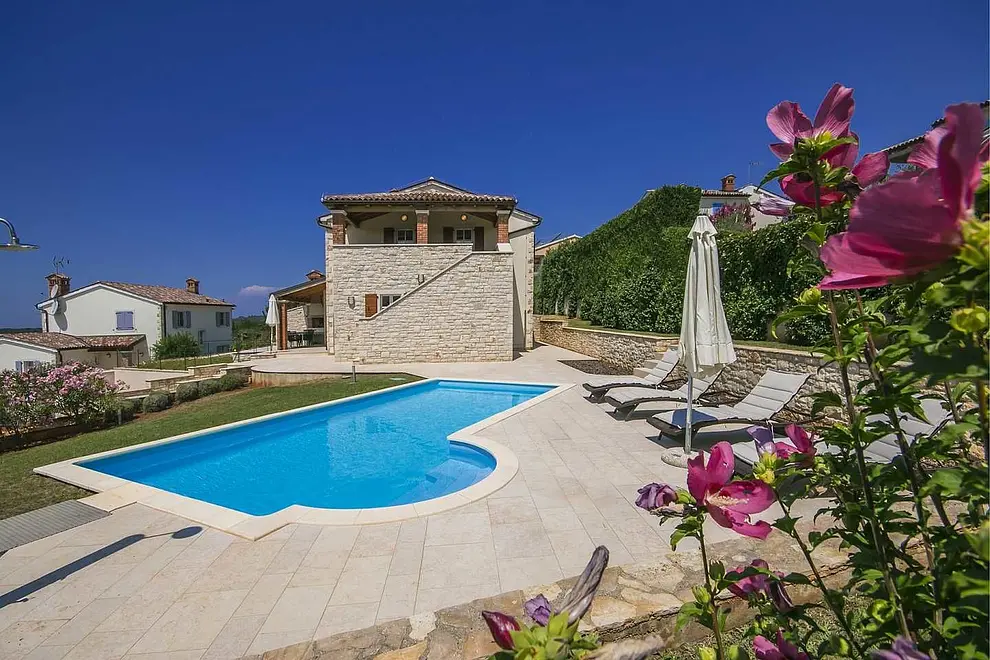 Ferienhaus in Porec mit Pool und haustiergeeignet 66124655 11599