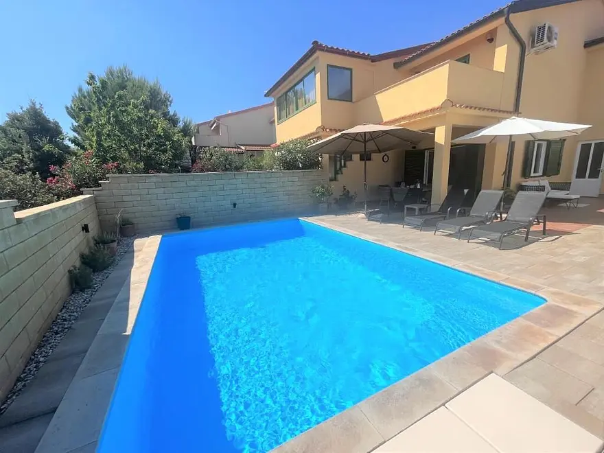 Ferienwohnung in Barbat mit Pool 66144318 25100