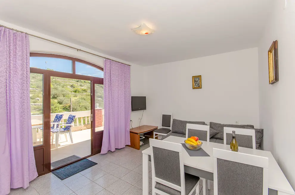 Ferienwohnung in Solta mit Pool 999204442 32637 – Foto 2