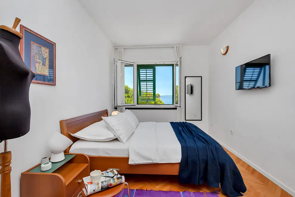 Schlafzimmer 1