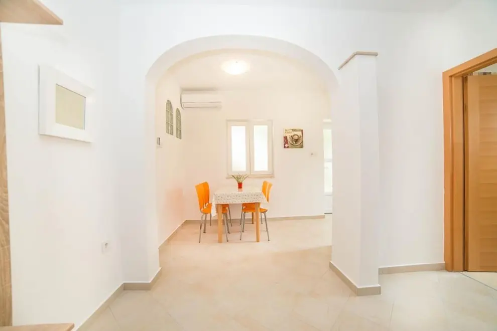 Ferienwohnung in Kampor  999212611 40204