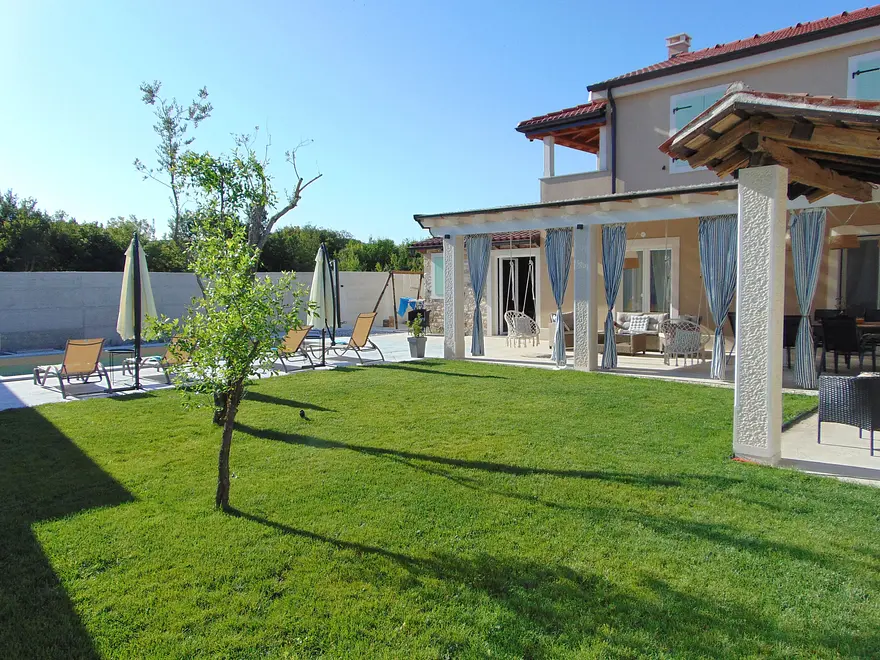 Ferienhaus in Bale mit Pool 66139843 22448