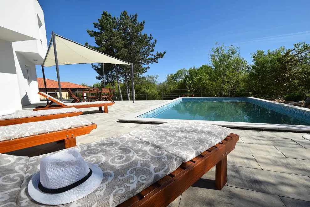 Ferienwohnung in Dobrinj mit Pool und haustiergeeignet 66142937 24473