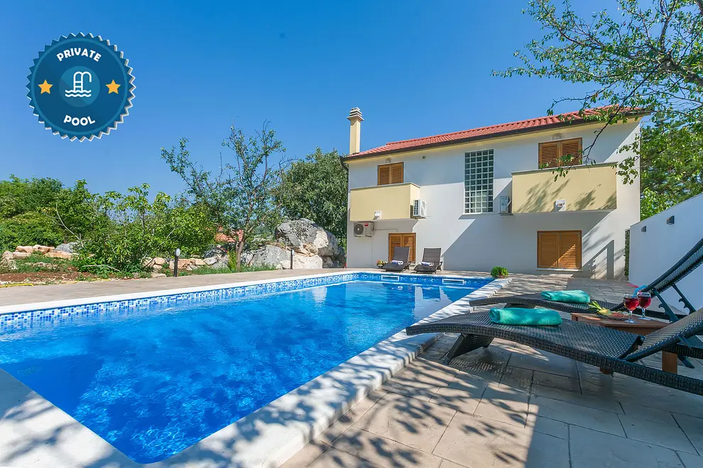 Ferienwohnung in Makarska mit Pool und haustiergeeignet 66125313 12082