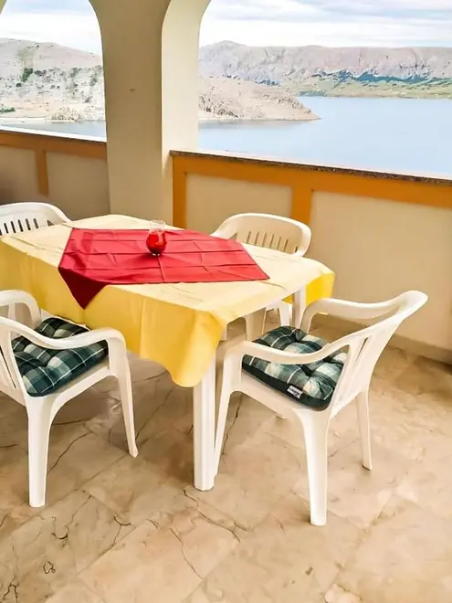 Ferienwohnung in Pag mit Pool und haustiergeeignet 66152438 26323