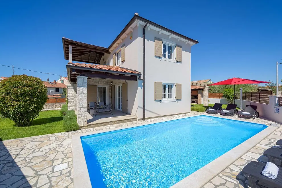 Ferienhaus in Porec mit Pool und haustiergeeignet 66129691 15488