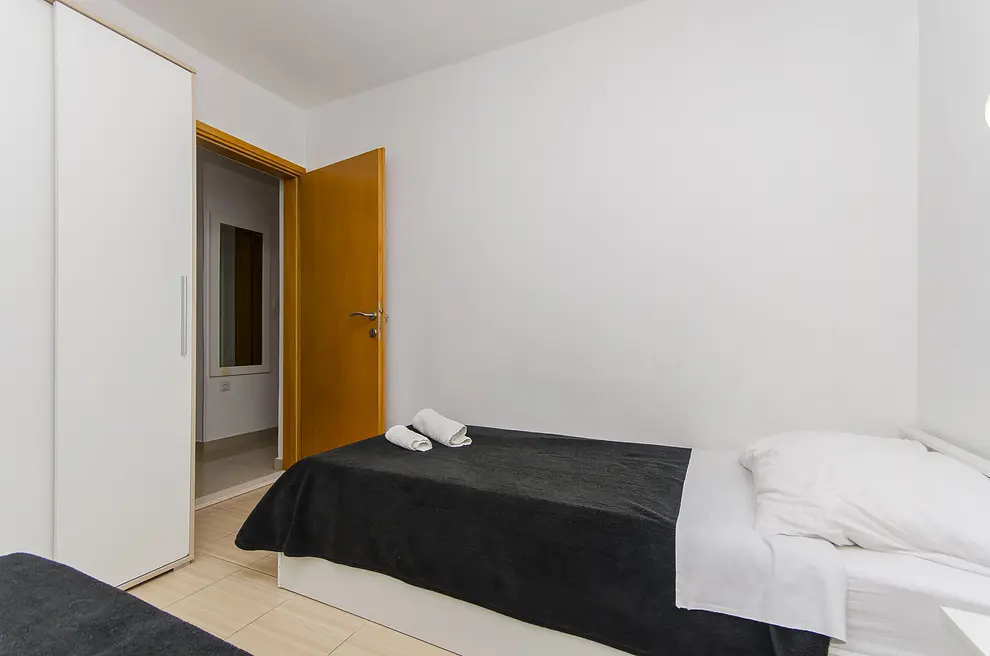 Schlafzimmer 4