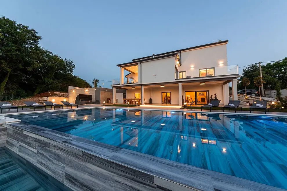 Ferienhaus in Tinjan mit Pool 66134139 19014