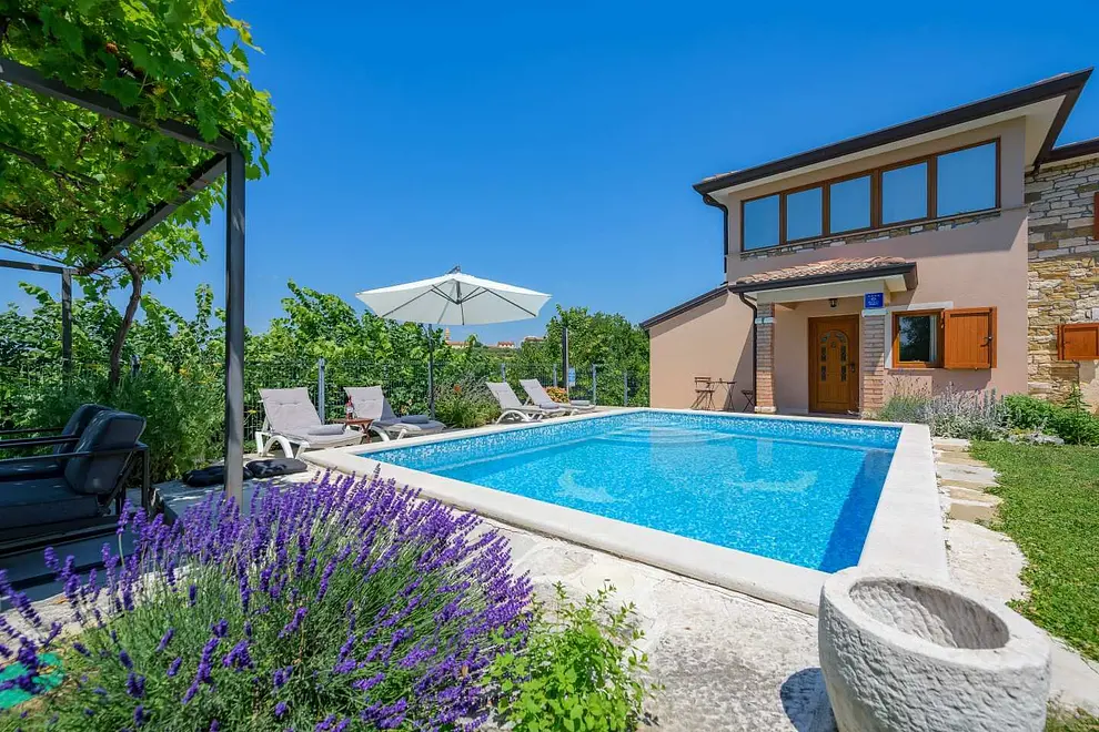 Ferienhaus in Buje mit Pool und haustiergeeignet 66134166 19024