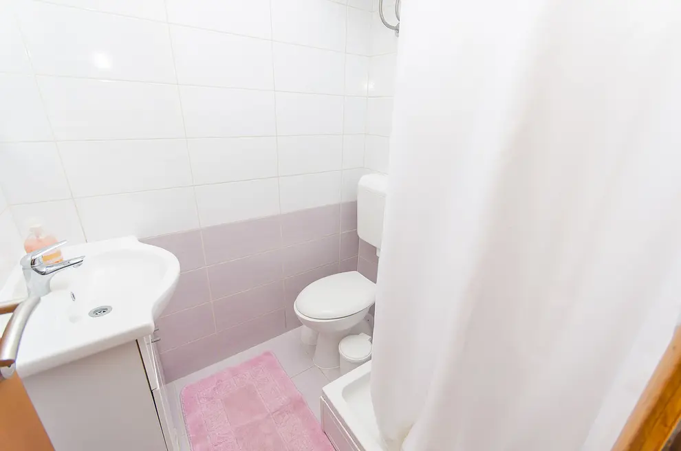 Badezimmer 2