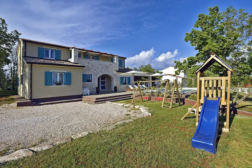 Ferienhaus in Zminj mit Pool und haustiergeeignet 66124207 11258