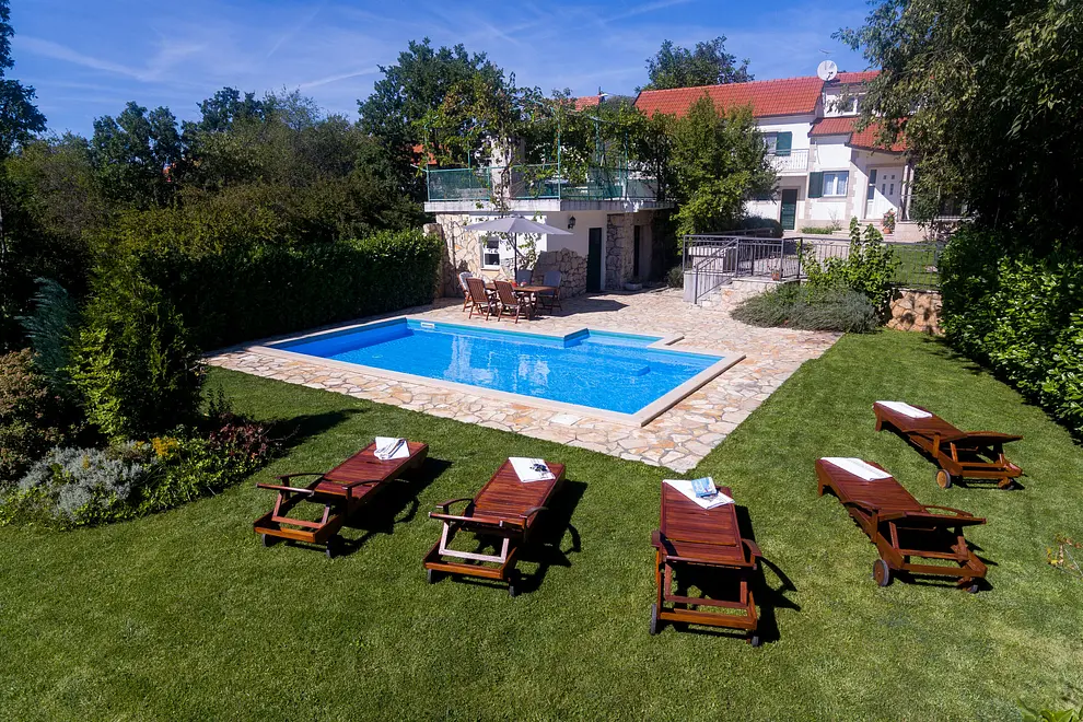 Ferienhaus in Makarska mit Pool und haustiergeeignet 66138630 21565